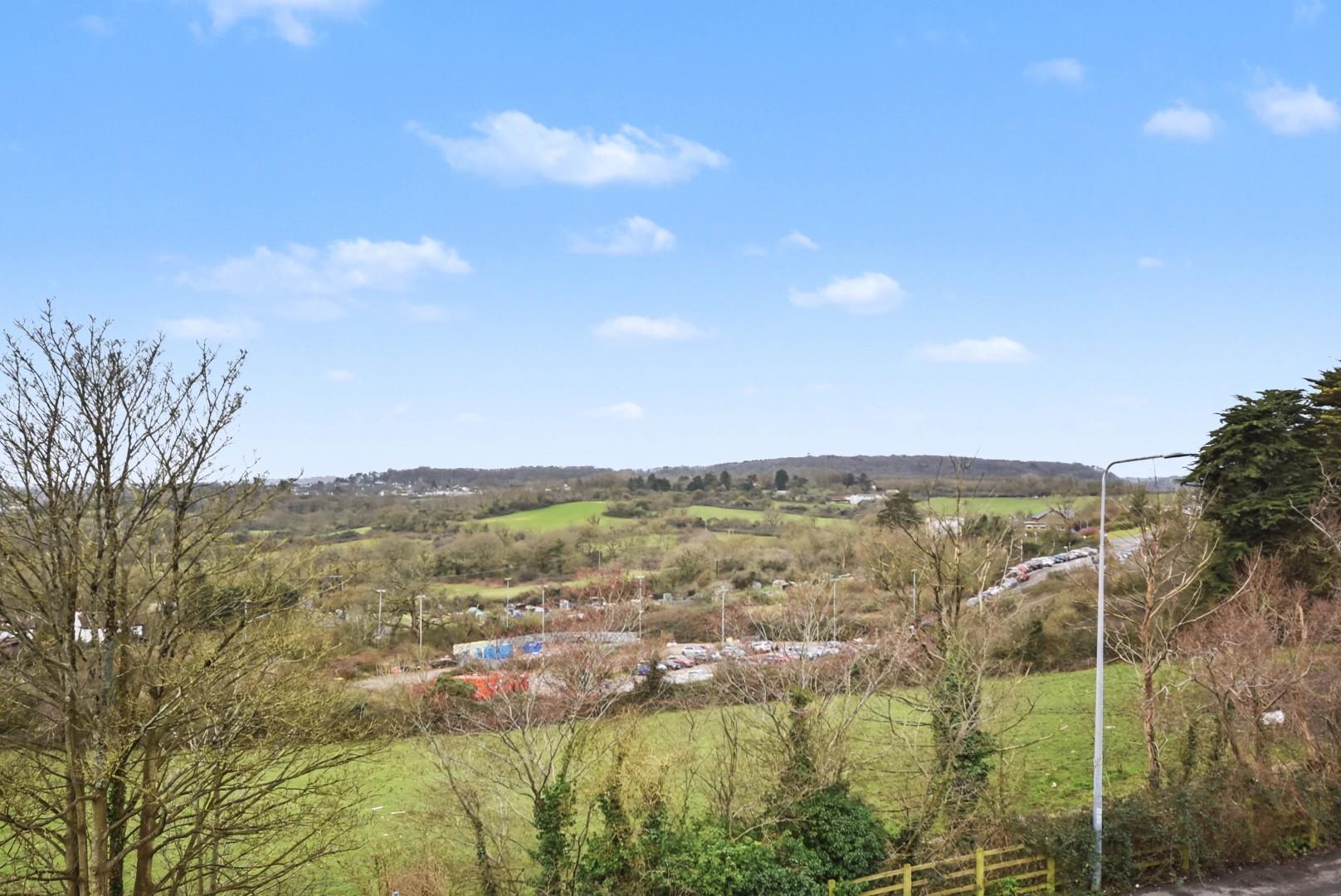 5 Penlan Rise, Llandough, Penarth, CF64 2LS